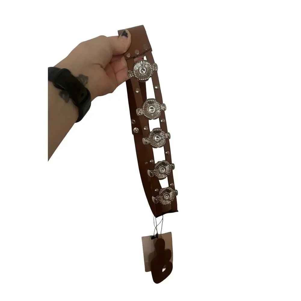 NWT Punto Fibbia Italian Leather Concho Belt